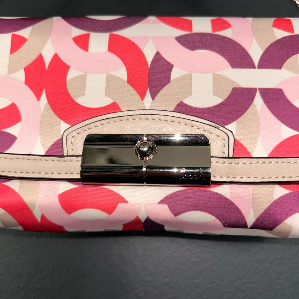 Coach Y2K Kristin Signature Monogram Multicolor Wristlet OP Art Fuchsia & Purple - Picture 13 of 14